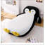 Fauteuil-lit pingouin en fausse fourrure moelleuse, garni de mousse à 100 %, pour le confort de la chambre et de la salle de jeux des enfants.