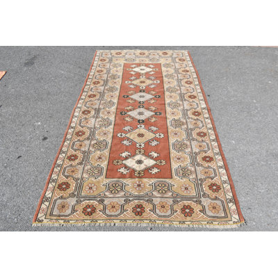 Tapis turc tissé à la main en brun biologique pour une décoration vintage et une chambre à coucher avec un design intérieur anatolien authentique
