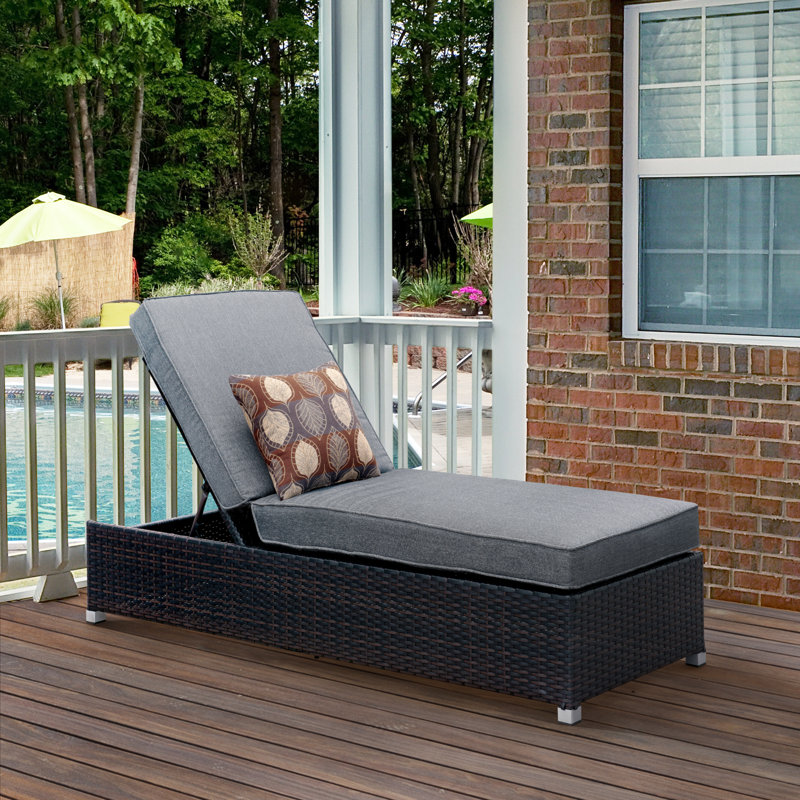 Lindell Outdoor Single chaise with Cushions, Gray