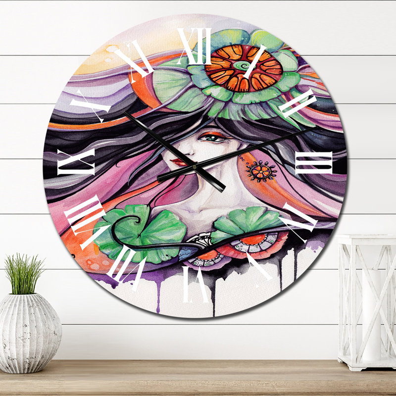 Horloge murale glamour avec visage de femme aux cheveux noirs et fleurs, Moyen