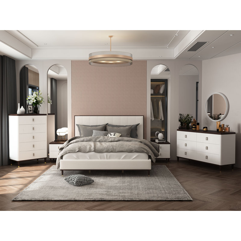 Très grand lit en tissu gris clair, Très grand lit