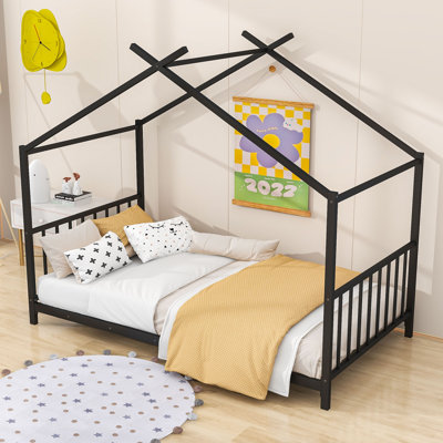 Lit plateforme simple en métal avec toit de maison