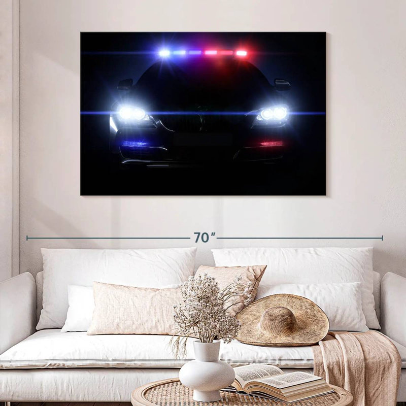 Voiture de police Mehar, H 32 po x l 48 po