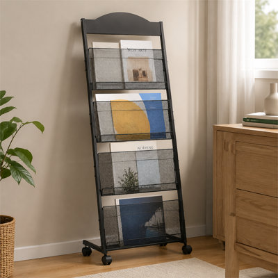 Présentoir à brochures robuste à 4 niveaux sur roulettes ; une unité mobile sur pied adaptée à la présentation de périodiques et de catalogues dans les magasins, les salons professionnels, les bureaux et les marchés.