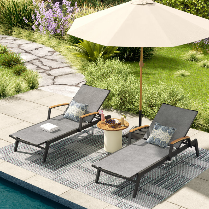 Ensemble de chaises longues de patio en aluminium avec tissu Phifertex et table d'appoint en teck