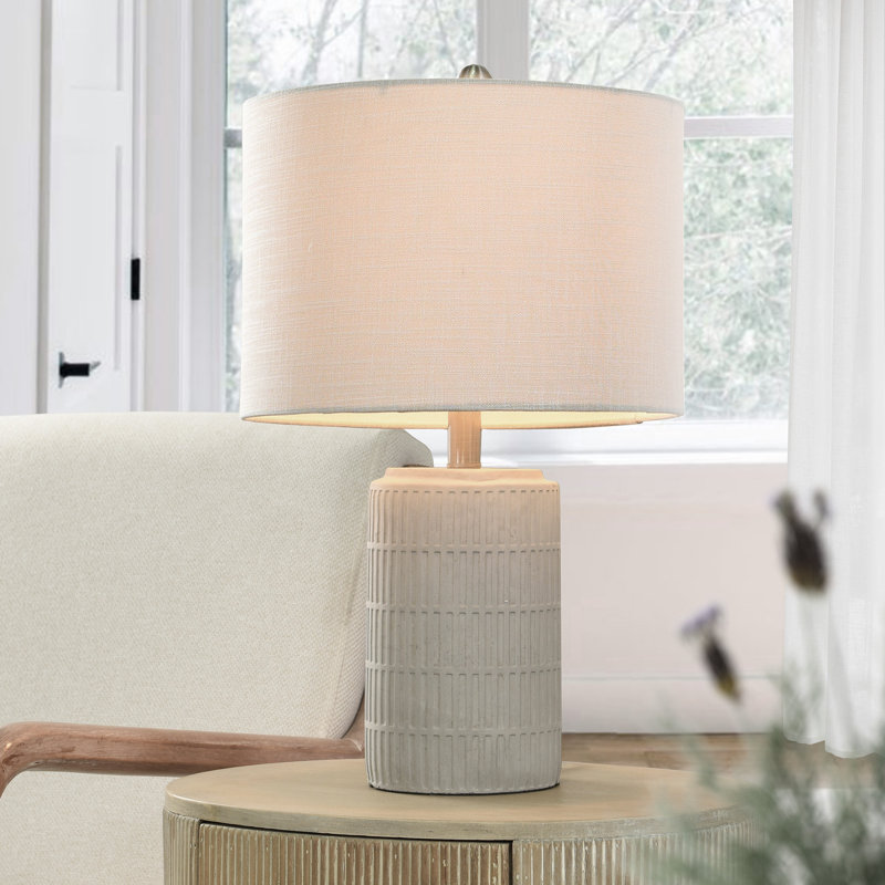 Lampe de table patinée 21 po Kaler, Gris ciment naturel