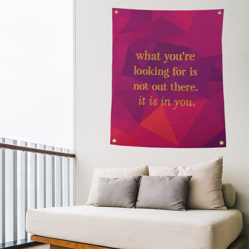 Tapisserie quote-pierre en faux-faux-citation en polyester, H 59 pi x l 50 po, Rubellite / or