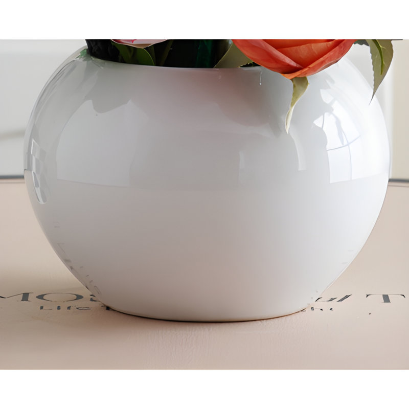 Ornements de fleurs simulées