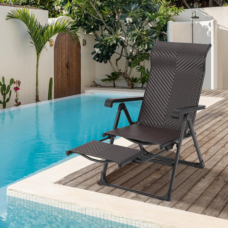 Metal Outdoor Lounge Chair
