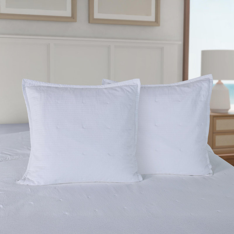 Southern Tide Ocean Isle Full/Queen White Quilt, Queen Quilt
