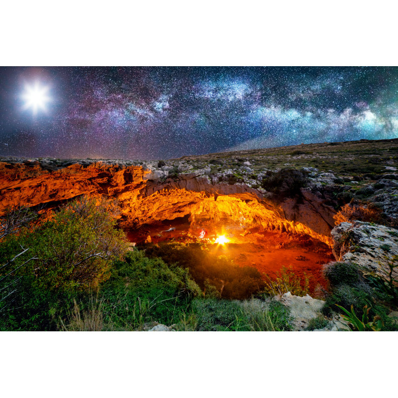 Ghajn Tuta Cave, H 8 po x l 12 po