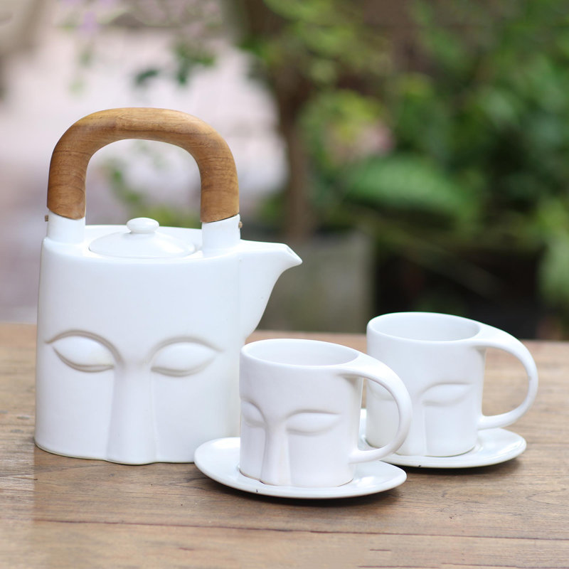 Trinx Axel 33oz. Teapot