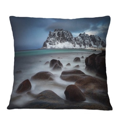Coussin Rocky Coast With Mountains - Nautical & Coastal