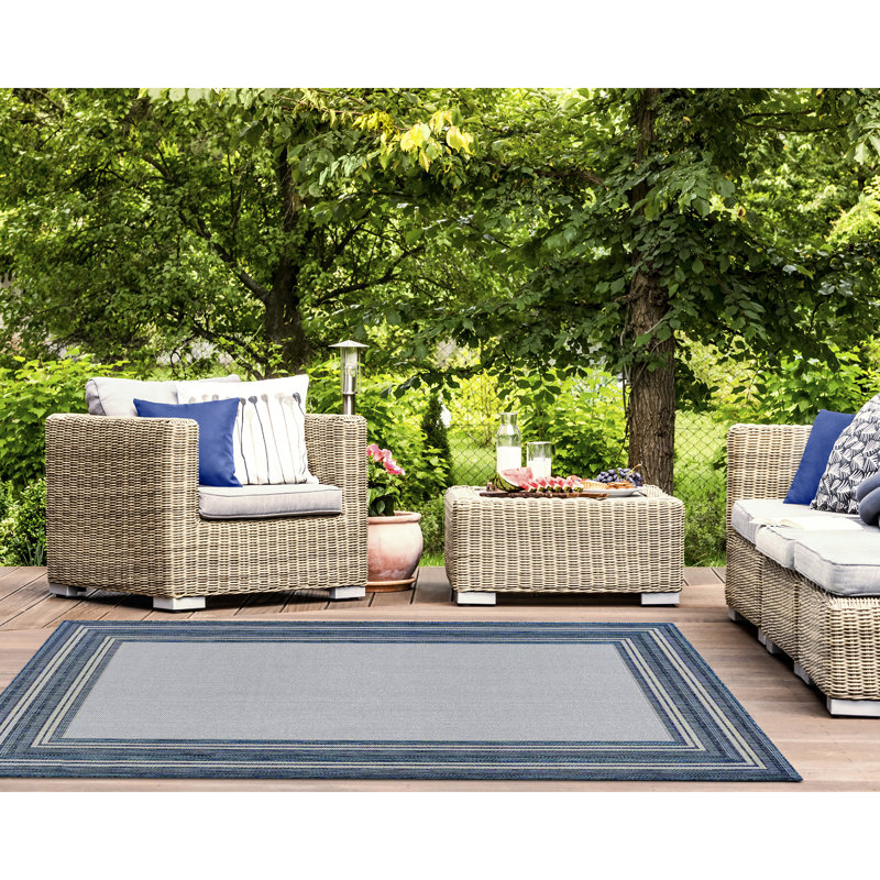 Tapis intérieur / extérieur bleu Kaed, Rectangle 4 pi 10 po x 7 pi 6 po