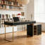 Bureau d'ordinateur pivotant de haute qualité, finition similicuir grainé, bureau pour bureau à domicile, bureau de direction en L, prise électrique, plateau en verre, montage très facile-133630982