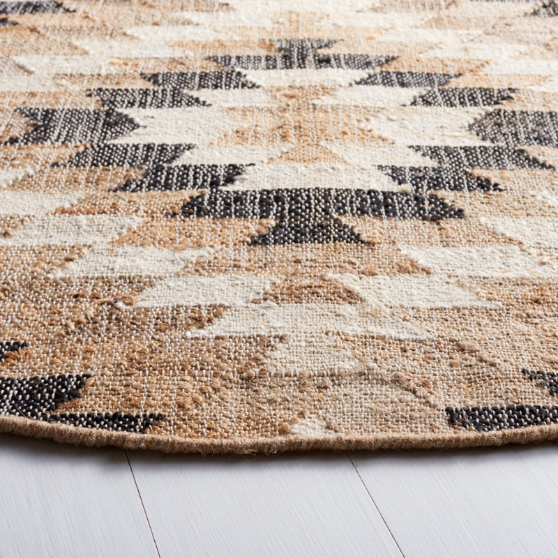 Euscebio Southwestern Hand-Loomed Jute/Sisal Area Rug in Natural/Black, Rectangle 3' x 5'