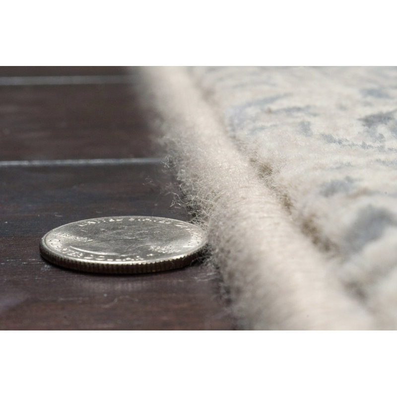 Tapis oriental argenté / gris Attell, Rectangle 6 pi 7 po x 9 pi 6 po