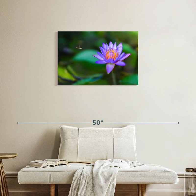 Harnek Flower, 20" H x 30" W