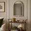 Miroir mural arqué orné de perles 20x30 pouces, miroir décoratif luxueux avec bordure perlée, élégant miroir d'appoint à cadre arqué pour salle de bain, chambre, entrée, salon