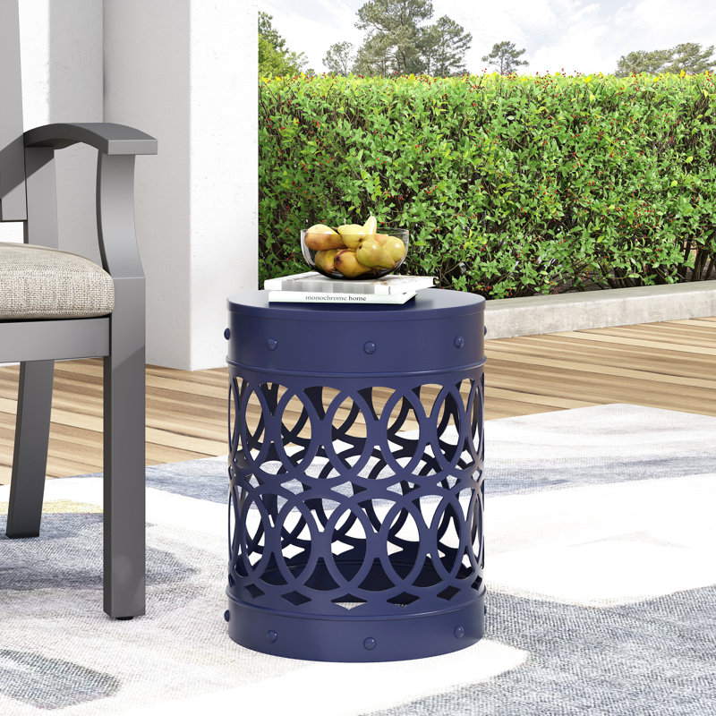 Grande table d'appoint moderne en métal pour l'extérieur. Bleu marine, fabrication en fer. Thermolaqué, sans assemblage. Grande table moderne de 13,99 po x 13,99 po x 18,51 po, 4,68 lb. Structure thermolaquée de 13,99 po x 18 po