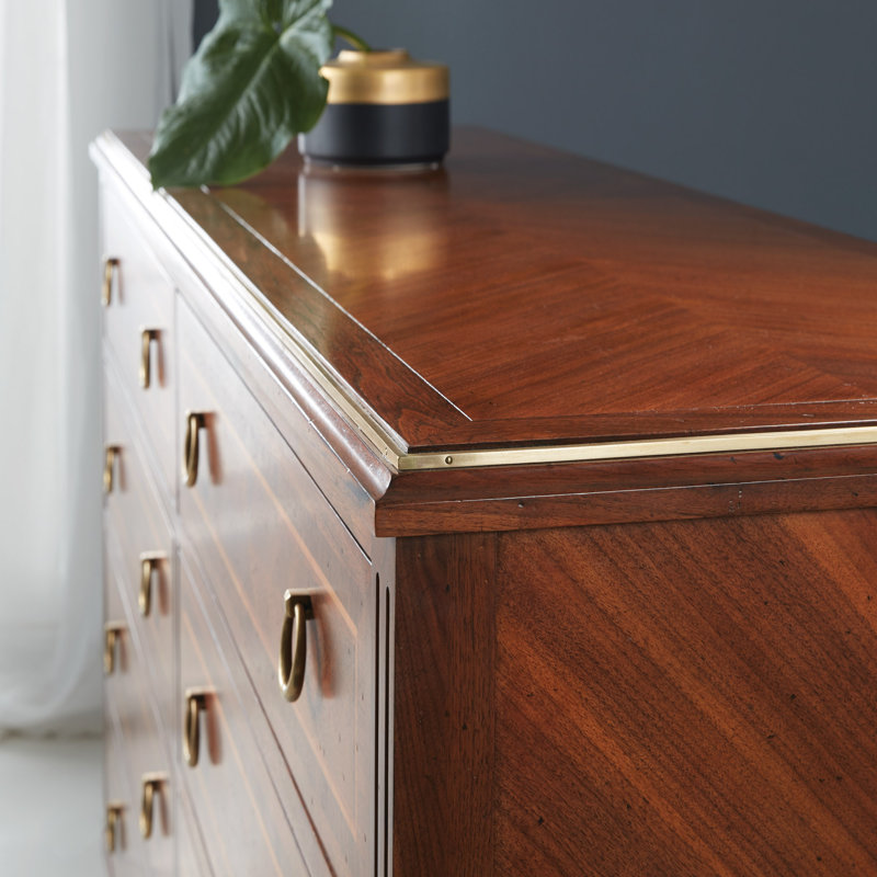 Villeneuve 8 - Drawer Dresser