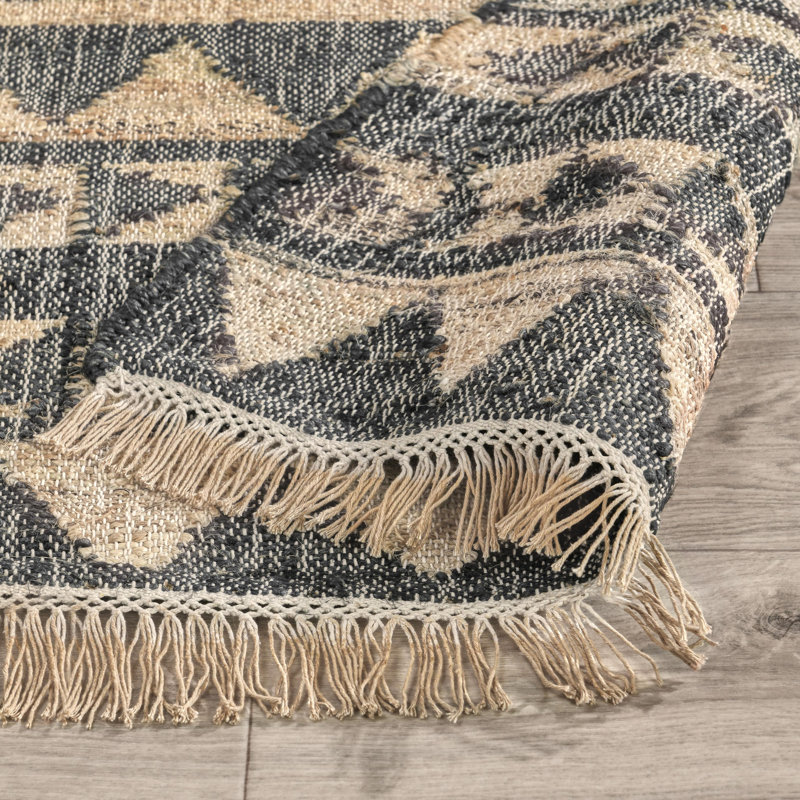 Camille Geometric Area Rug in Black/Beige, Rectangle 2'7" x 8'