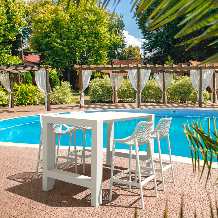 Farrah 4 - Person Patio Dining Set with Extendable Rectangular Table