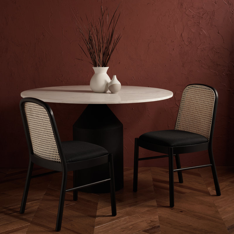 Ensemble de chaises de salle à manger à dossier en rotin Almeda, Structure noire / revêtement noir
