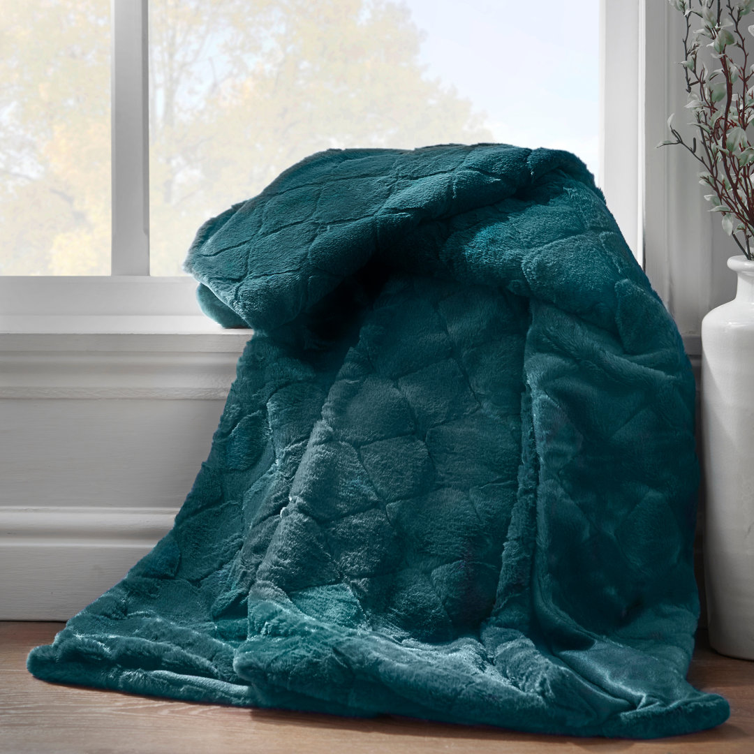 B&Q - Downstairs Living Cosy Diamond Soft 130X170Cm Blanket Throw Bottle Green - Image 2