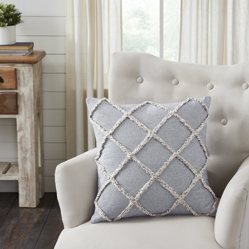 Frayed Lattice Creme & Black Pillow 20x20, gris