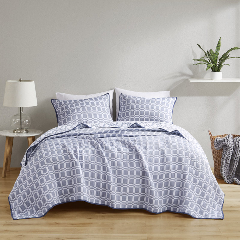 Harlow 3 Piece Reversible Matelasse Coverlet Set, Full/Queen Coverlet + 2 Standard Shams, Indigo