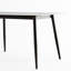 Table de salle à manger rectangulaire moderne en pierre de 1,4 m avec base en métal pour la cuisine et la pièce, plateau en céramique blanche, conception résistante aux égratignures, bords arrondis, pieds élégants, facile à installer, grand support à usages multiples