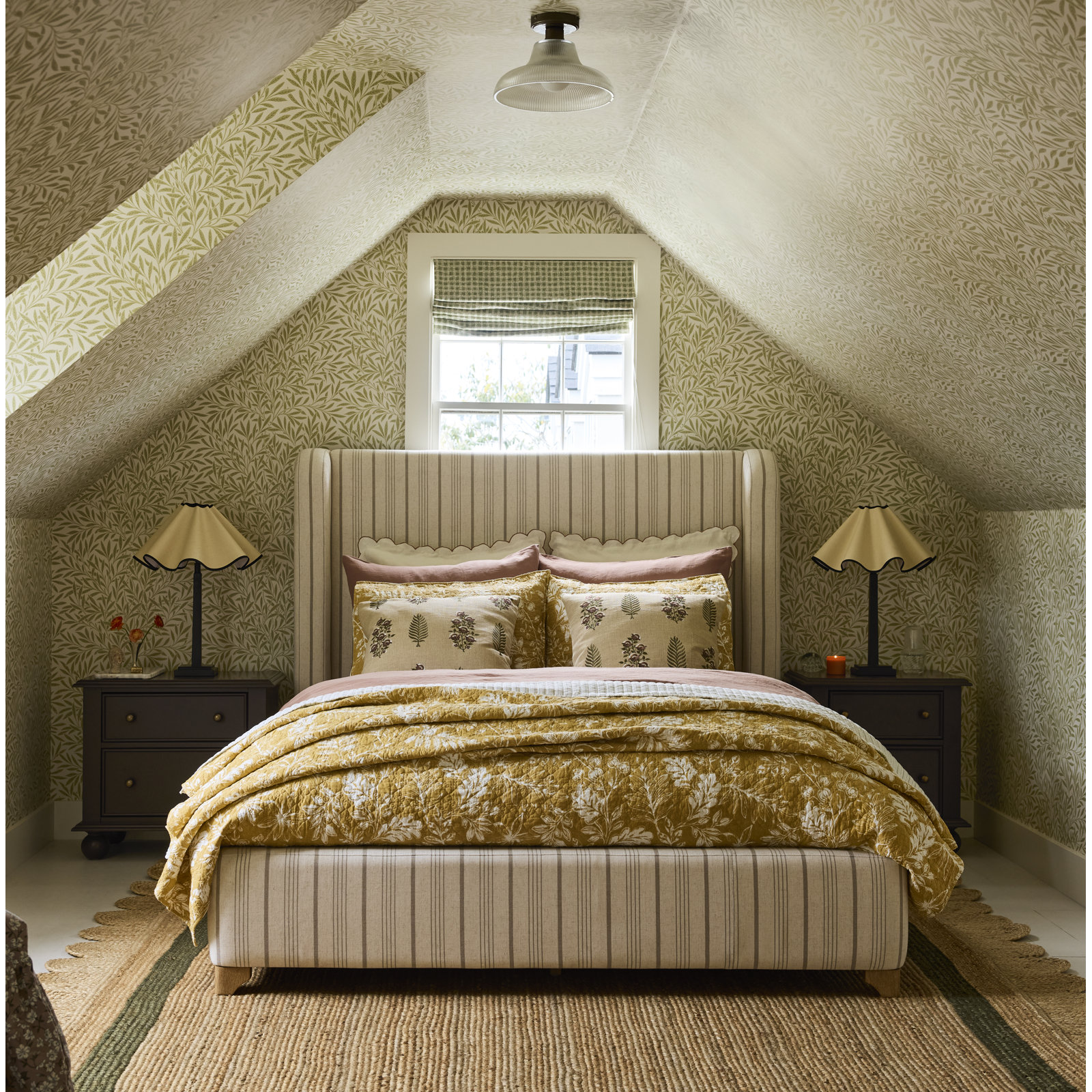Everview Toile Cotton Quilt Bedding Set, King Quilt + 2 King Shams, Gold