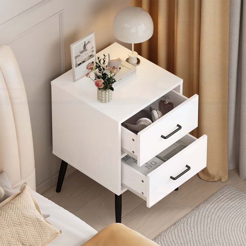 Table de bout moderne pour petits espaces