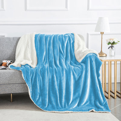Super Soft Sherpa Fleece Blanket – Reversible Cozy Throw, 240 GSM