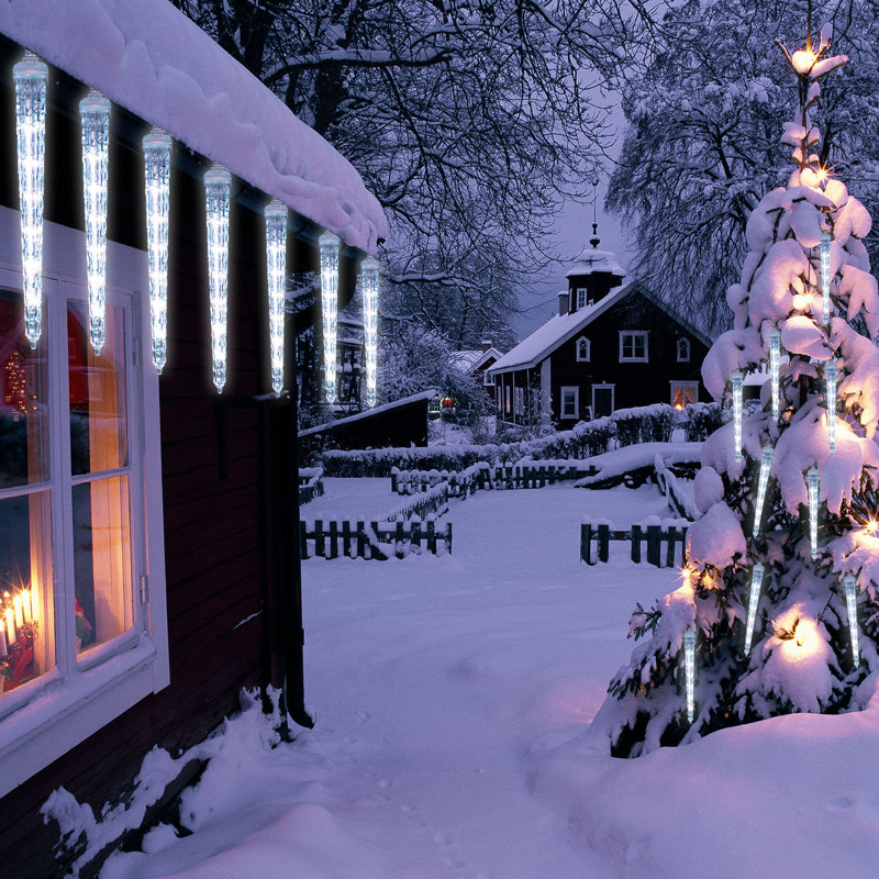Intriago Icicle Lights