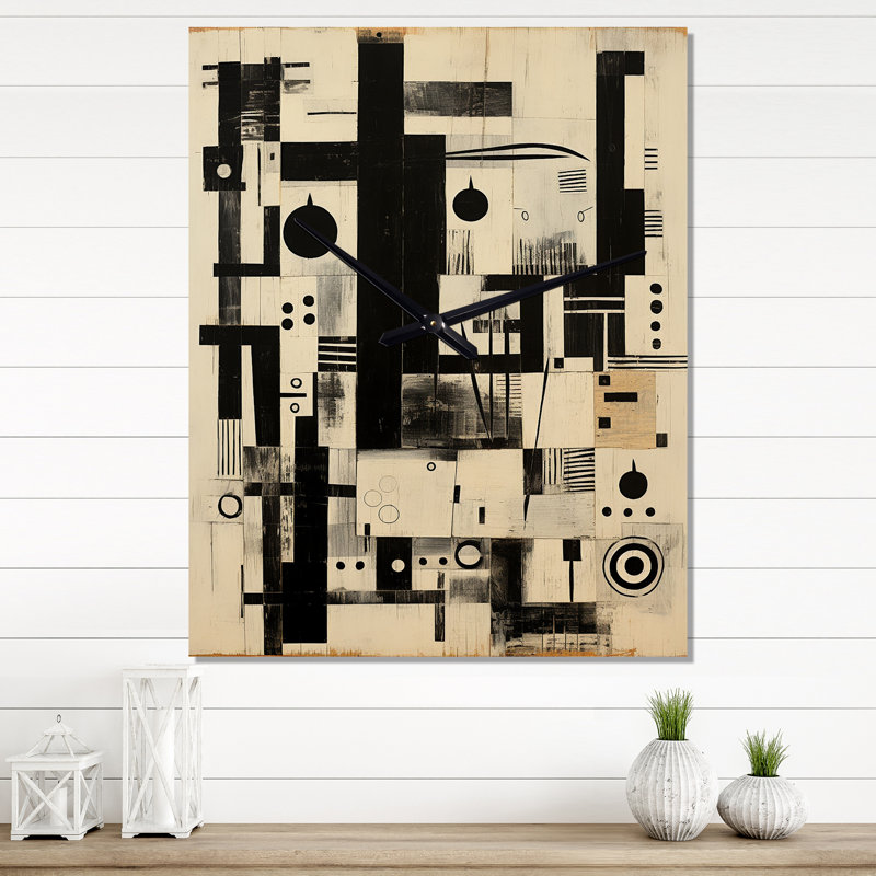 Horloge murale abstraite urbaine Urban Wisdom, H 28 po x l 12 po x P 1 po