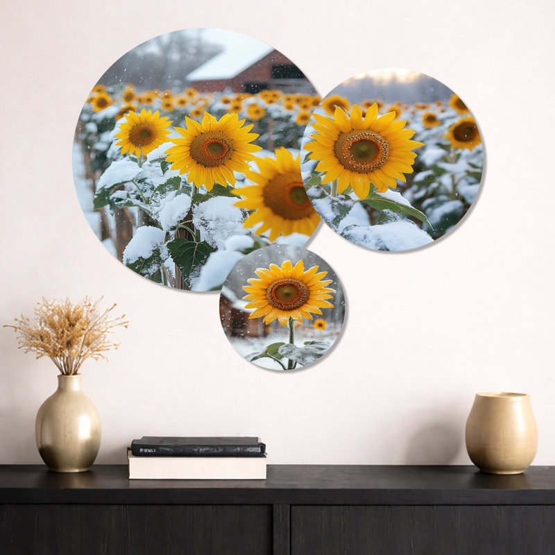«Country Side Sunflowers In A Snowy Barnyard I», impression d'art mural en métal 3 pièces