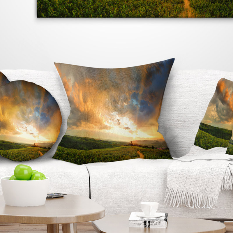 Coussin majestueux paysage imprimé coucher de soleil avec nuages de tempête, 16 po x 1 po, Coussin décoratif