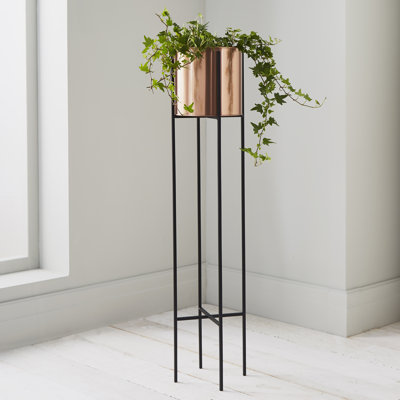 Daphne Metal Plant Stand