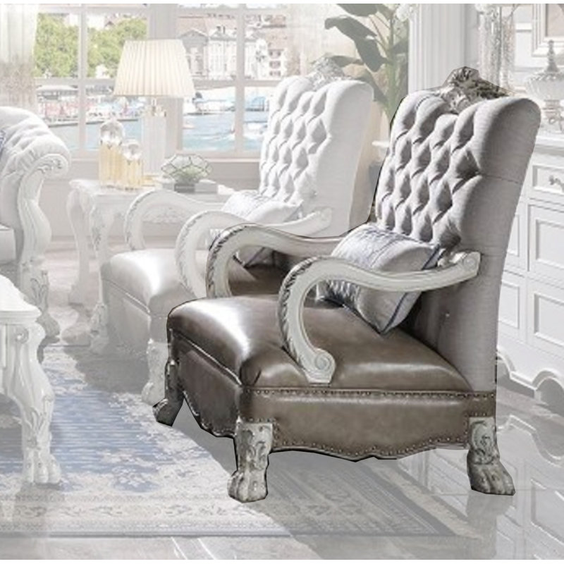 Fauteuil capitonné large de 34 po Luyn