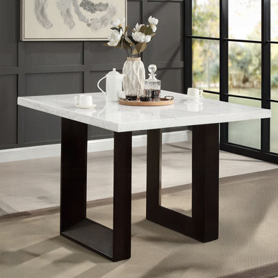 Table carrée en marbre naturel à hauteur de comptoir avec base en U double blanche et espresso