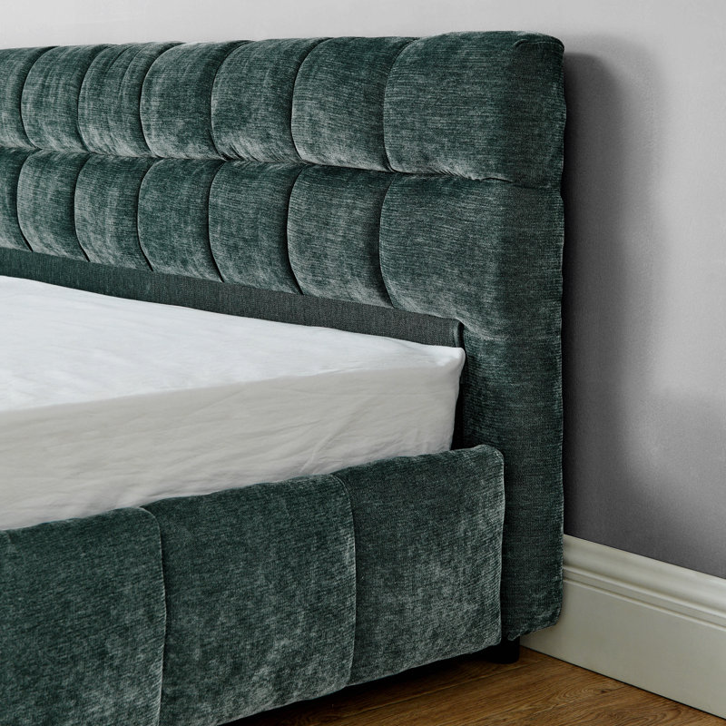 California King Size Upholstered Bed ,Comfortable Upholstered Bed Frame, Chenille Fabric, With Headboard And Solid Bed Frame