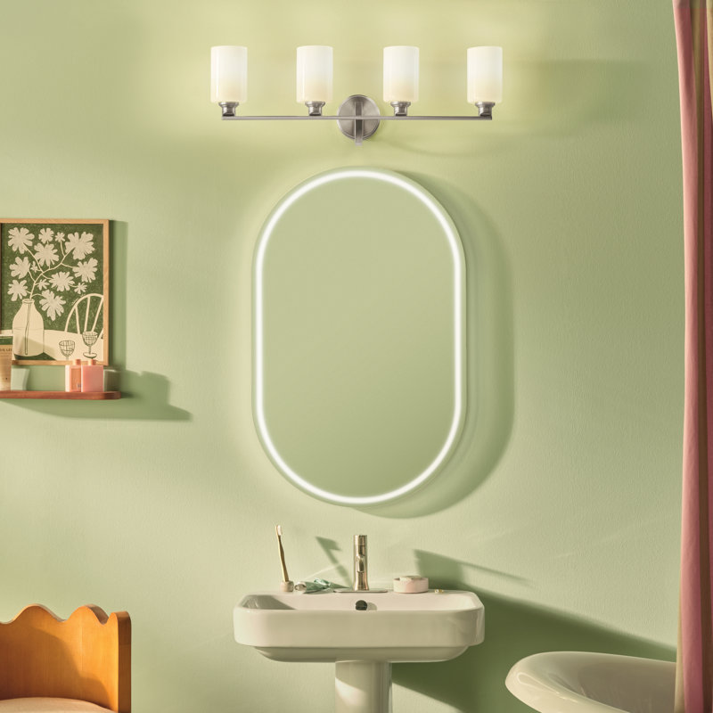 Éclairage pour salle de bain 4 lumières 32,25 po avec verre cannelé, Nickel brossé, Opale gravée