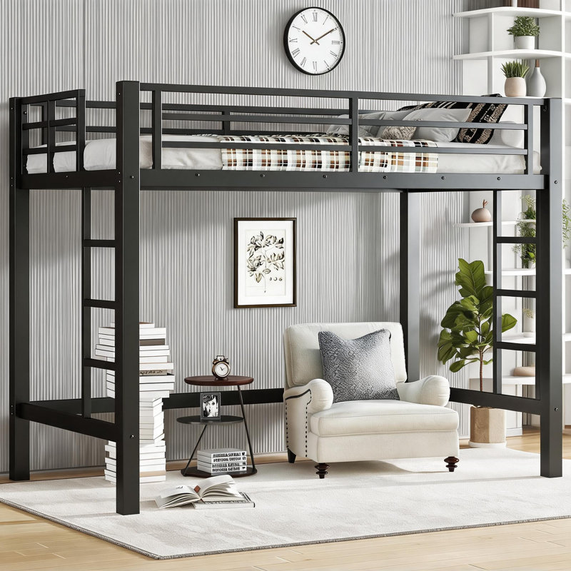 Structure de lit mezzanine en métal minimaliste, taille simple noir classique, avec double échelle et garde-corps, peu encombrant pour la chambre à coucher et le dortoir