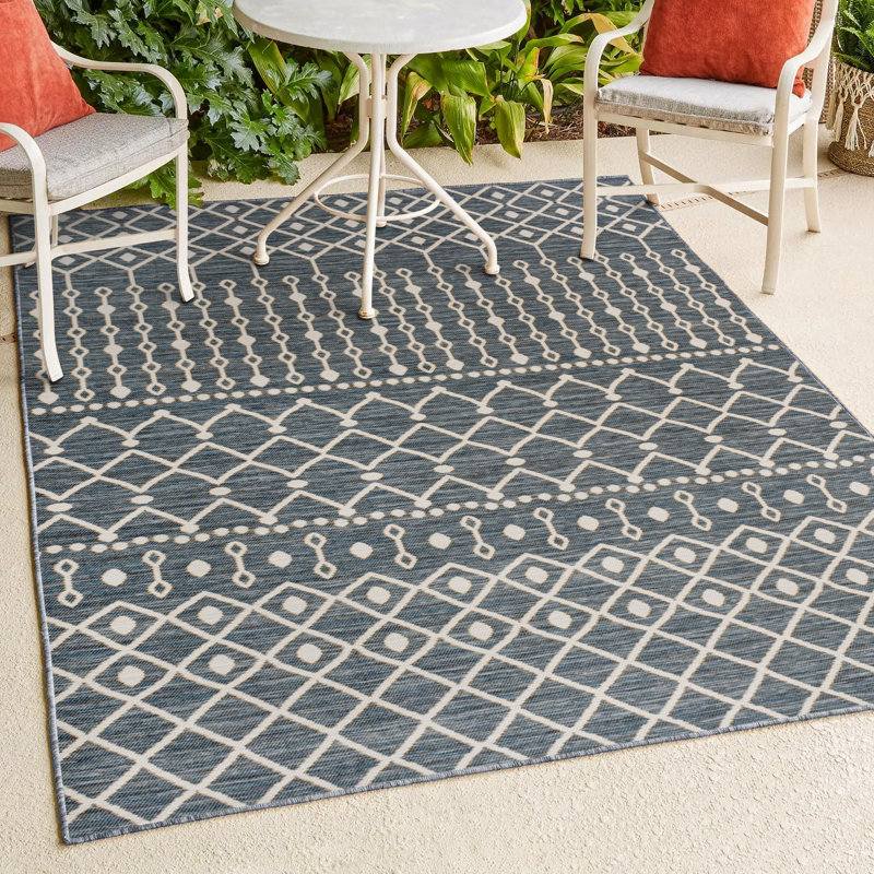 Latori Modern Geometric Moroccan Reversible Machine-Washable Navy/Cream Indoor/Outdoor Rug, Rectangle 5'3" x 7'7"