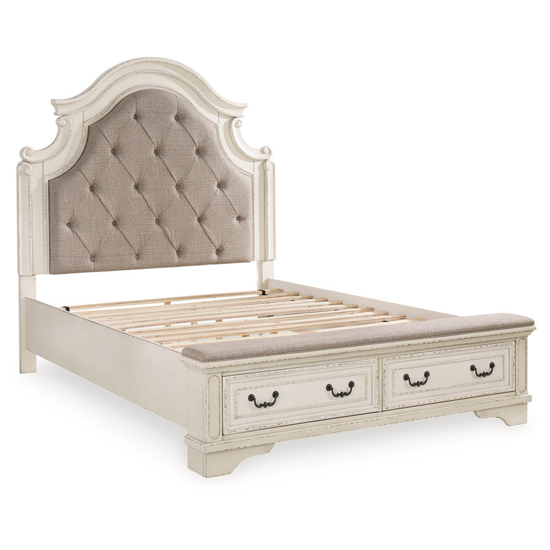 Realyn Upholstered Bed, Queen