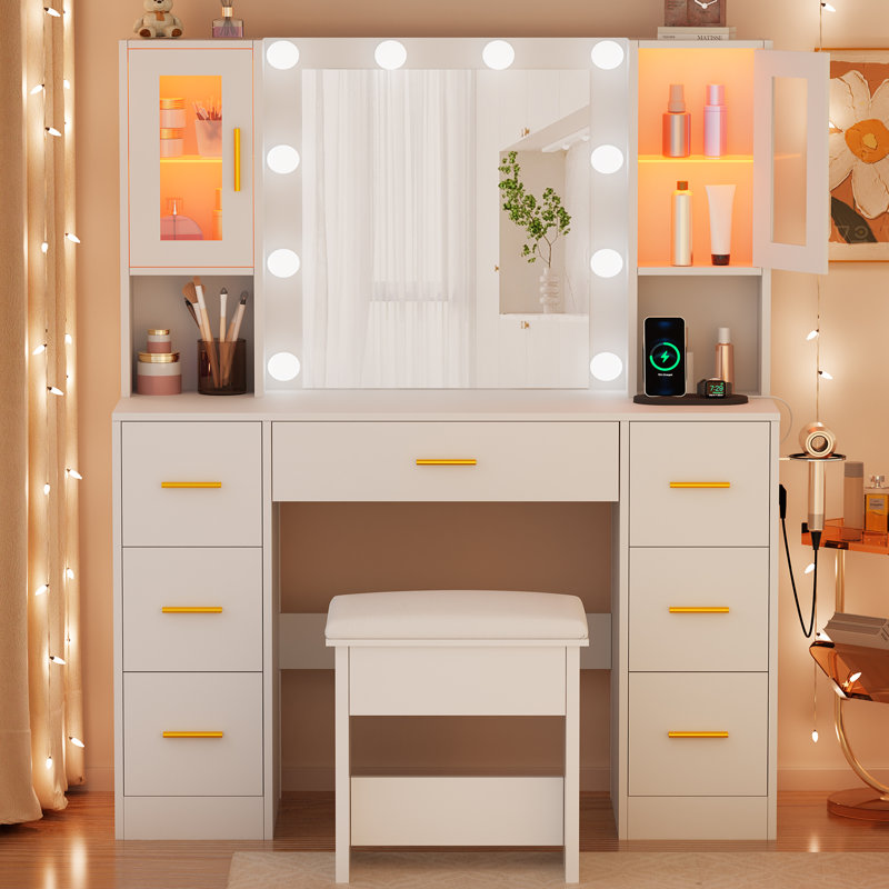 Dressing Table with Mirror