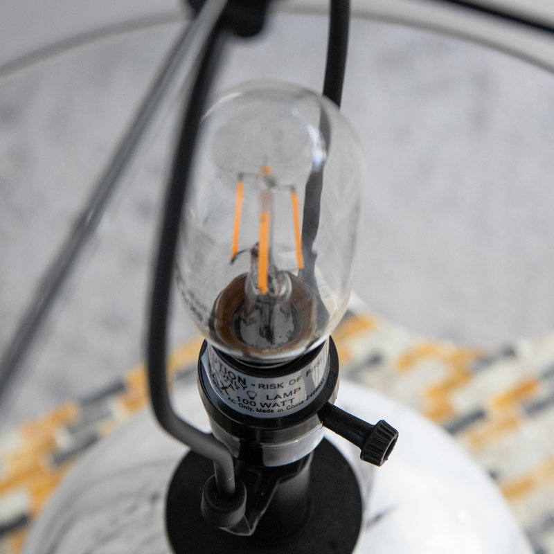 Lampe de table blanche / grise 23 po Cataleta
