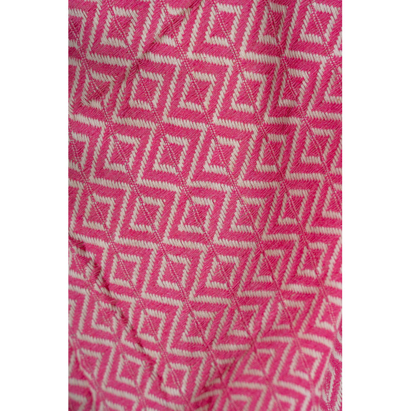 Luxueuse serviette de plage 100% coton Fouta, 39,4 po x 70,9 po | Doux et léger, 7,9 oz / pied carré | Idéal pour la plage, la piscine et le spa | Séchage rapide, entretien facile - lavage délicat à 104 ° F, séchage par culbutage à basse température